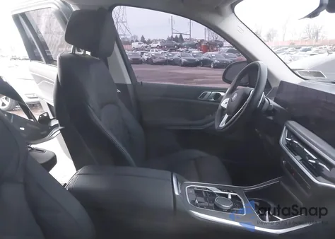 2025 BMW X7 xDrive40I z USA, uszkodzony, nr VIN 5UX23EM0XS9W52094